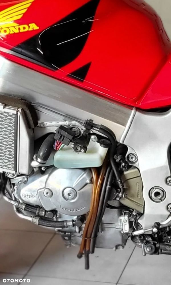 Honda VTR - 31