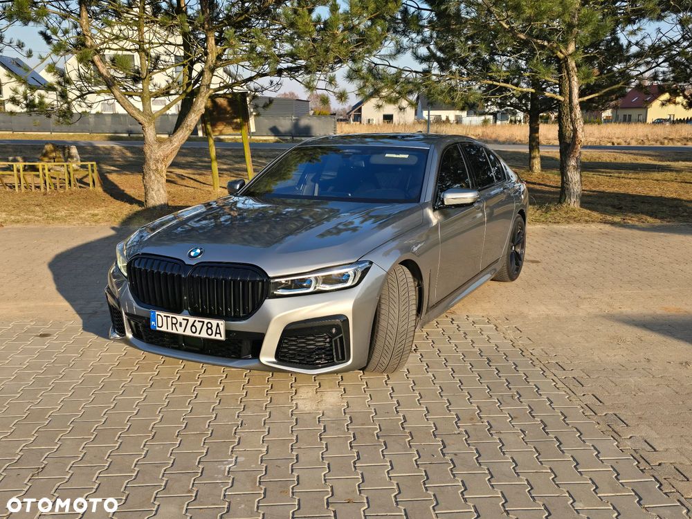 BMW Seria 7 750i xDrive sport - 4