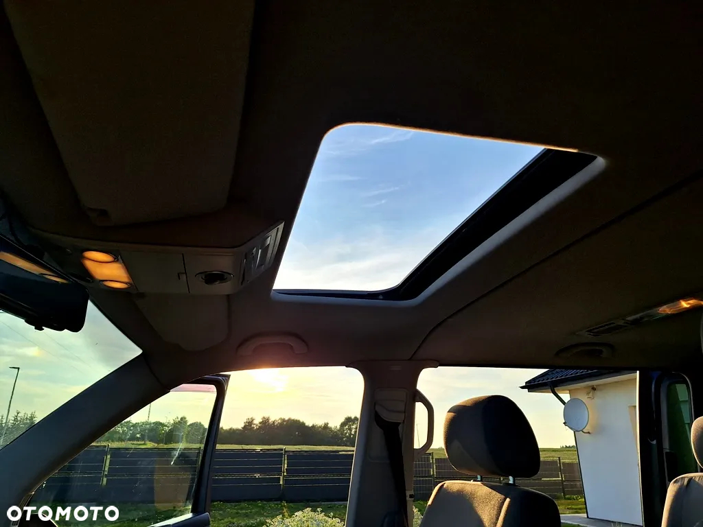 Volkswagen Caravelle TDI L2 Comfortline - 23