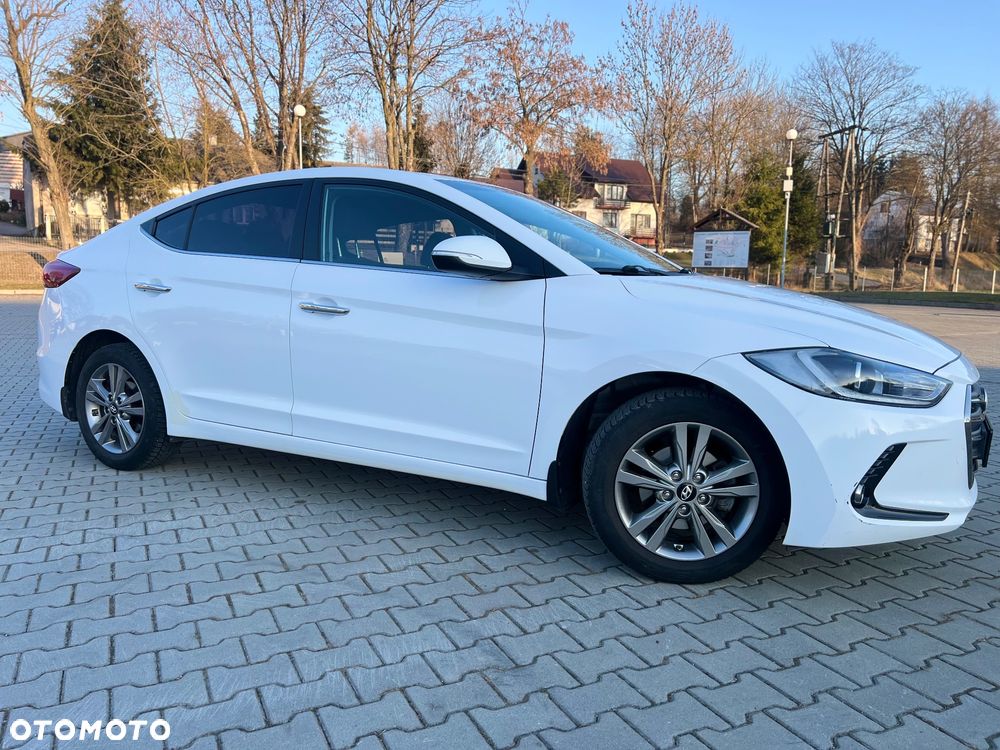 Hyundai Elantra 1.6 Comfort - 15