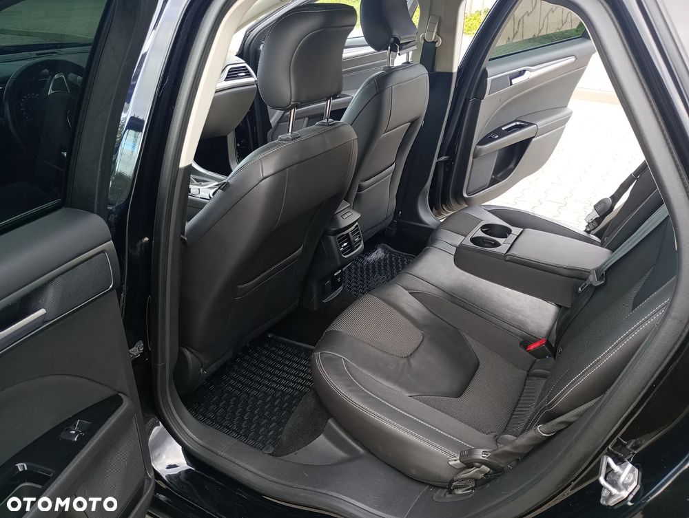 Ford Mondeo 2.0 TDCi Titanium PowerShift - 17