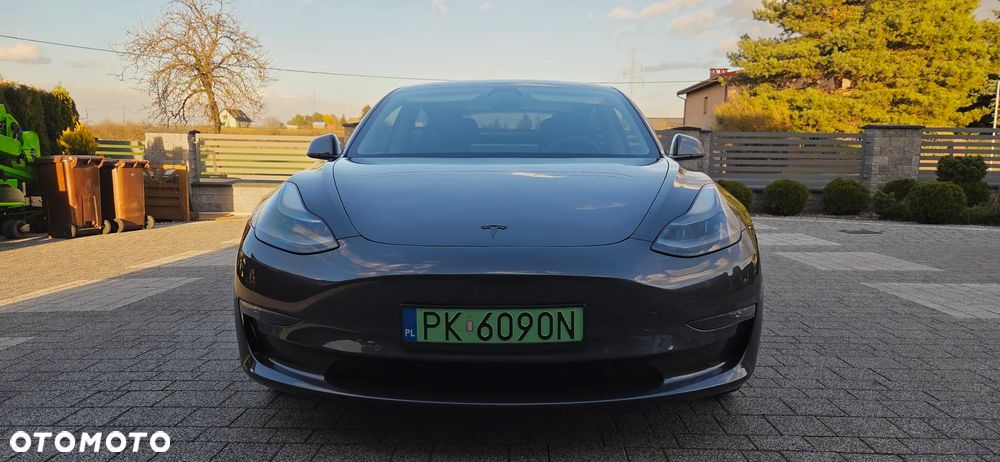 Tesla Model 3 Langstreckenbatterie Allradantrieb Dual Motor - 11