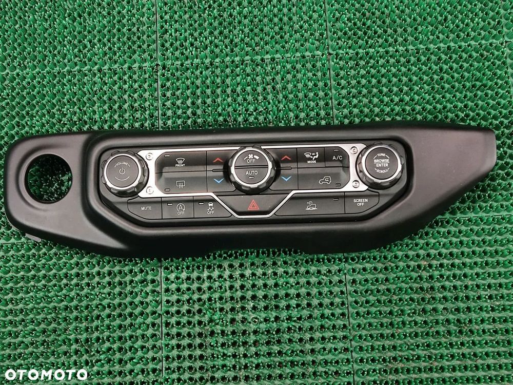 JEEP WRANGLER JL USA od 2018r Panel Sterowania Klimatyzacji - 1