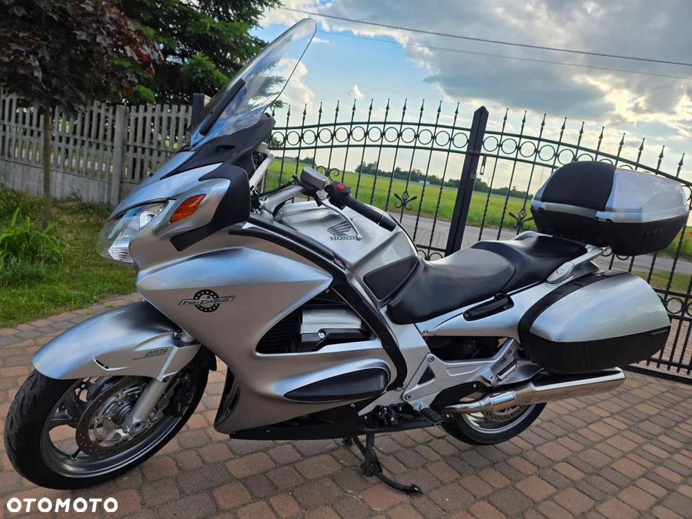 Honda ST - 17