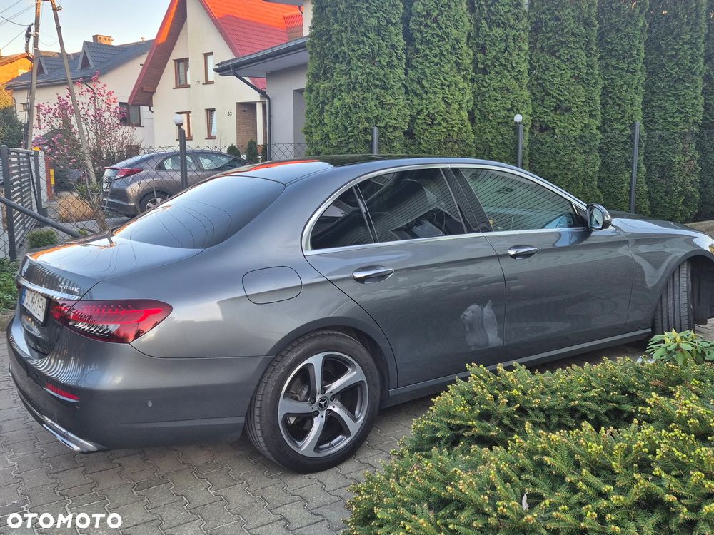 Mercedes-Benz Klasa E 200 4-Matic - 14