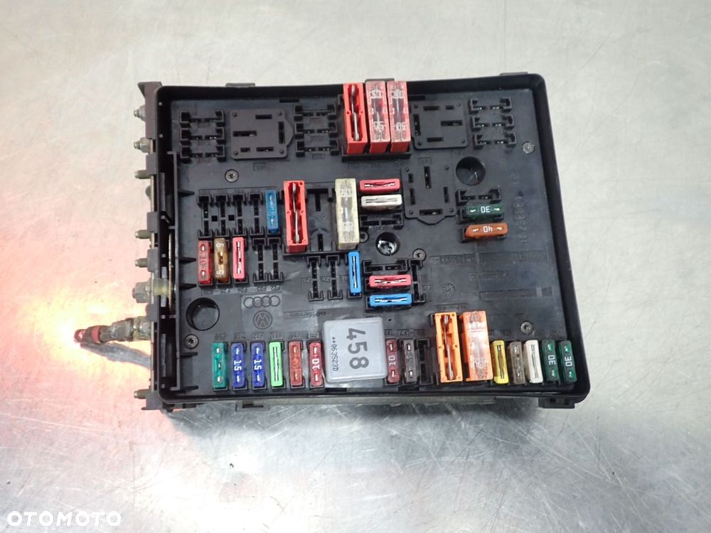 SKRZYNKA BEZPIECZNIKÓW SEAT ALTEA - 4