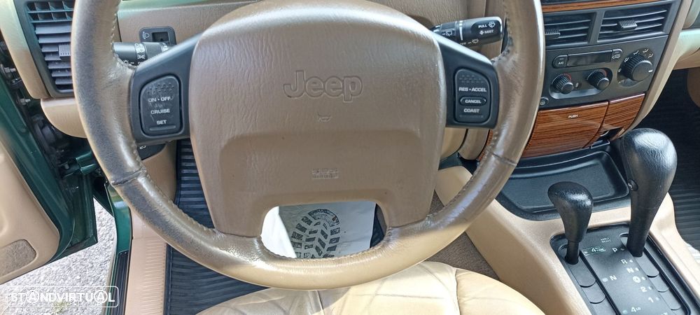 Jeep Grand Cherokee 4.0 Official - 25