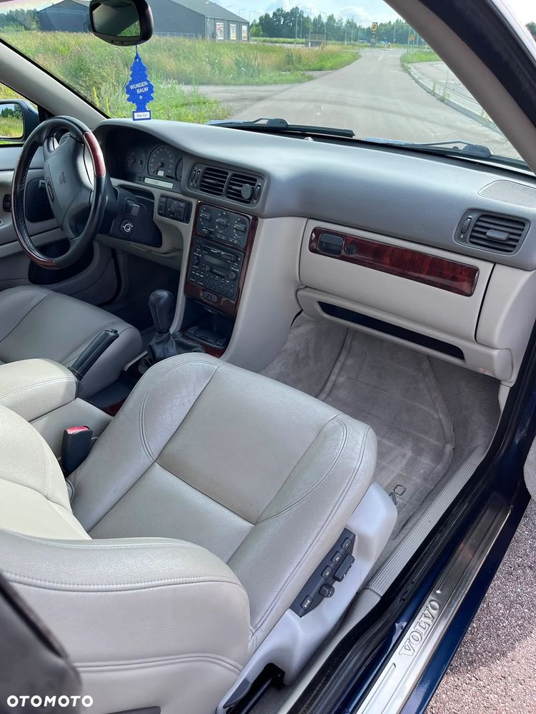 Volvo C70 2.4 Turbo - 12
