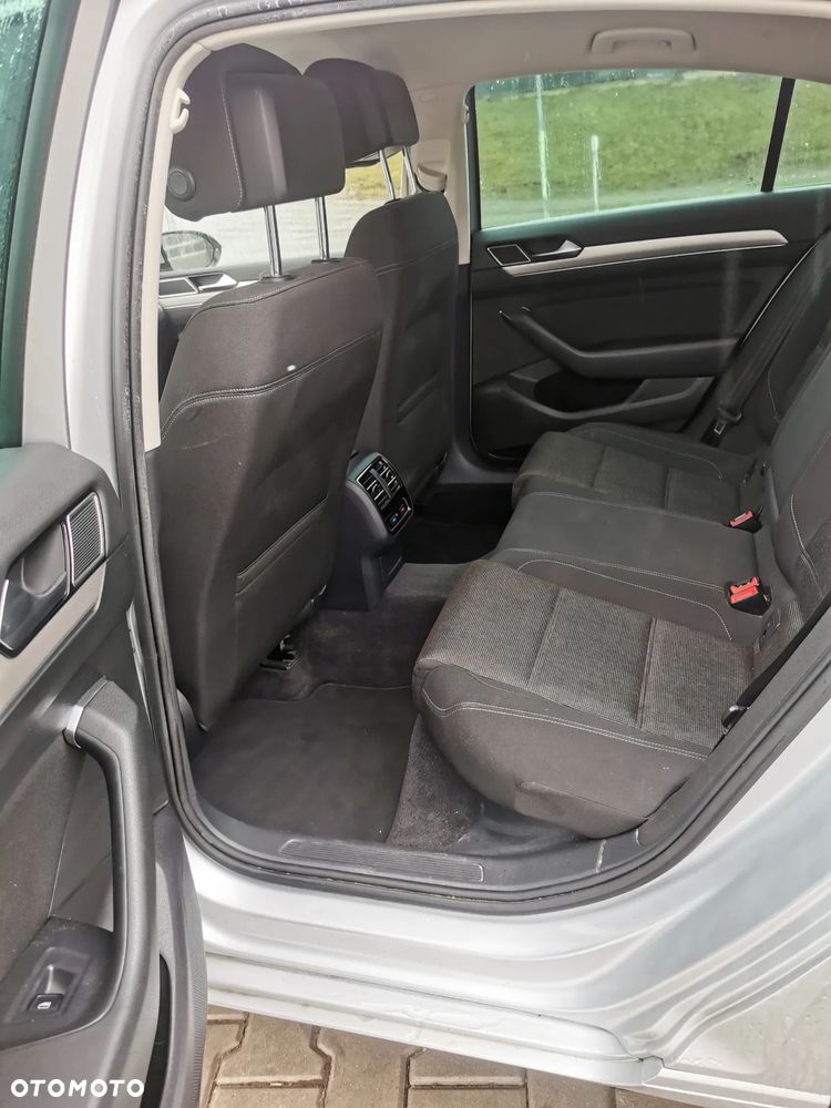 Volkswagen Passat 2.0 TDI (BlueMotion Technology) DSG Comfortline - 22