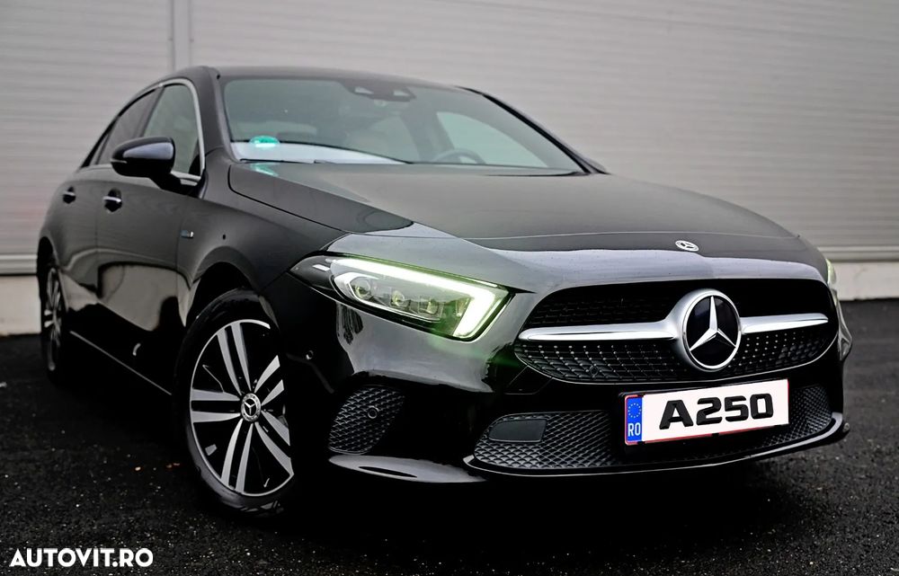 Mercedes-Benz A 250 e 8G-DCT Edition 2020 - 10