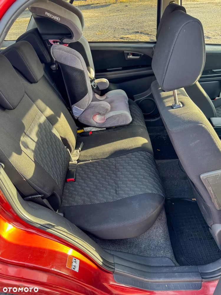 Suzuki SX4 1.6 GS / Premium - 12