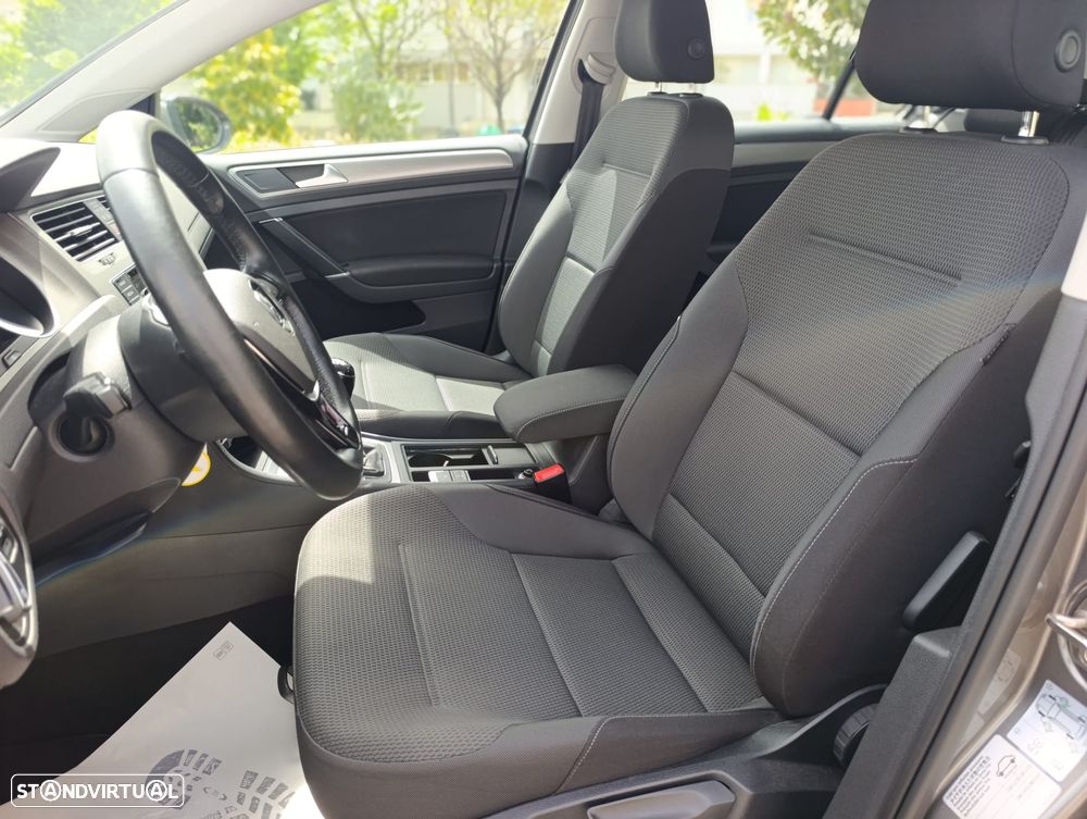 VW Golf 1.6 TDi Confortline - 6