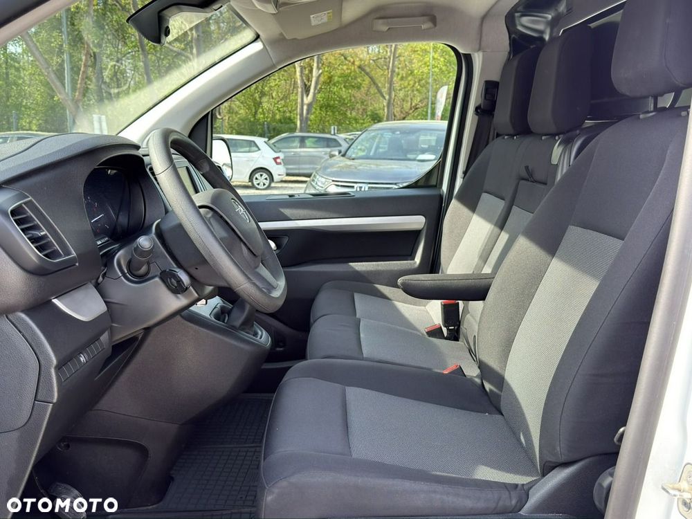 Opel Vivaro - 10