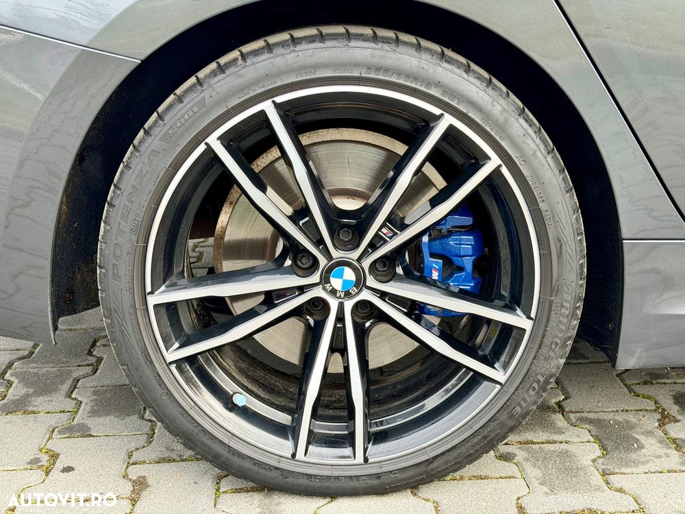 BMW Seria 3 330e Aut. M Sport - 24