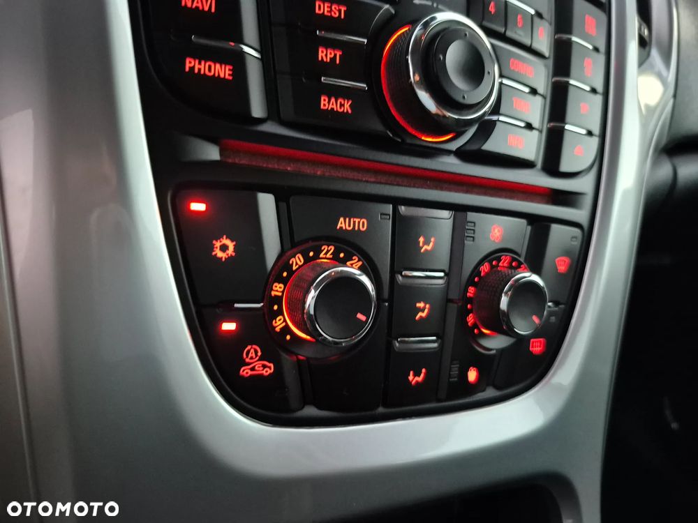 Opel Astra 1.4 Turbo Cosmo - 19