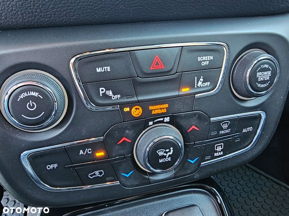 Jeep Compass 1.4 MultiAir Longitude - 24