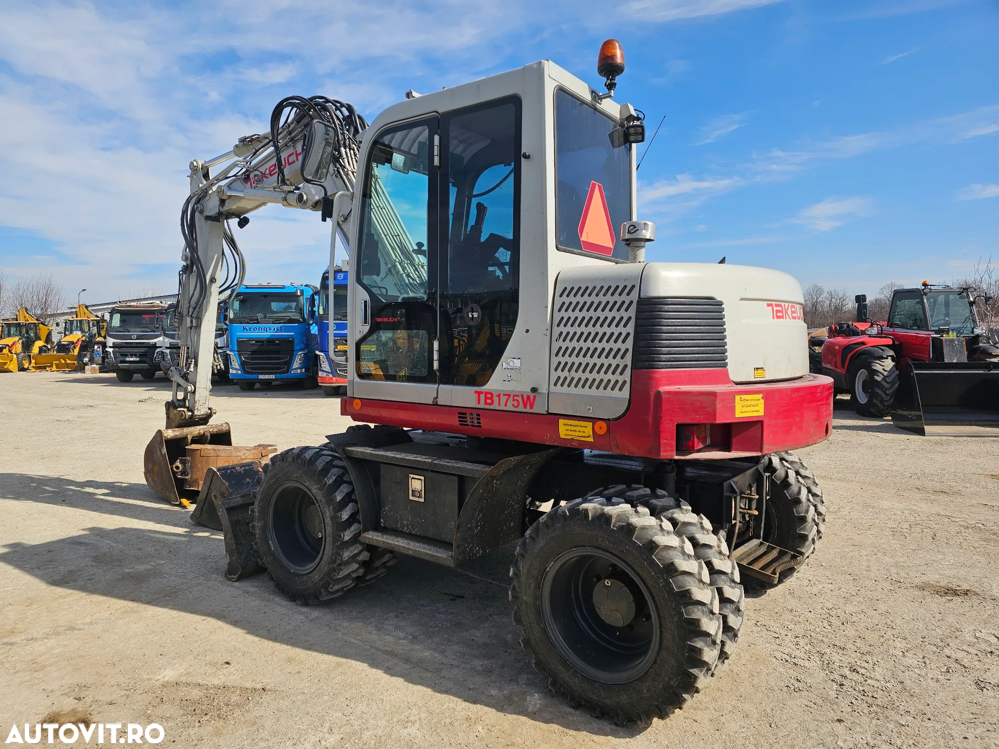 Takeuchi TB175W excavator pe roti 4 cupe  pe pneuri buldoexcavator - 2