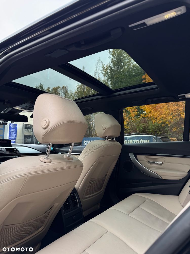 BMW Seria 3 320d xDrive M Sport Shadow - 27