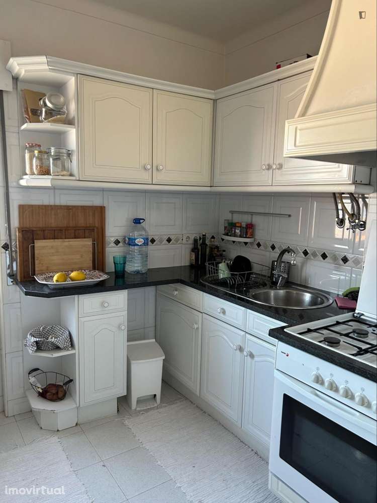 Quarto - localizado em Linda-a-Velha Lisbon - Grande imagem: 5/16