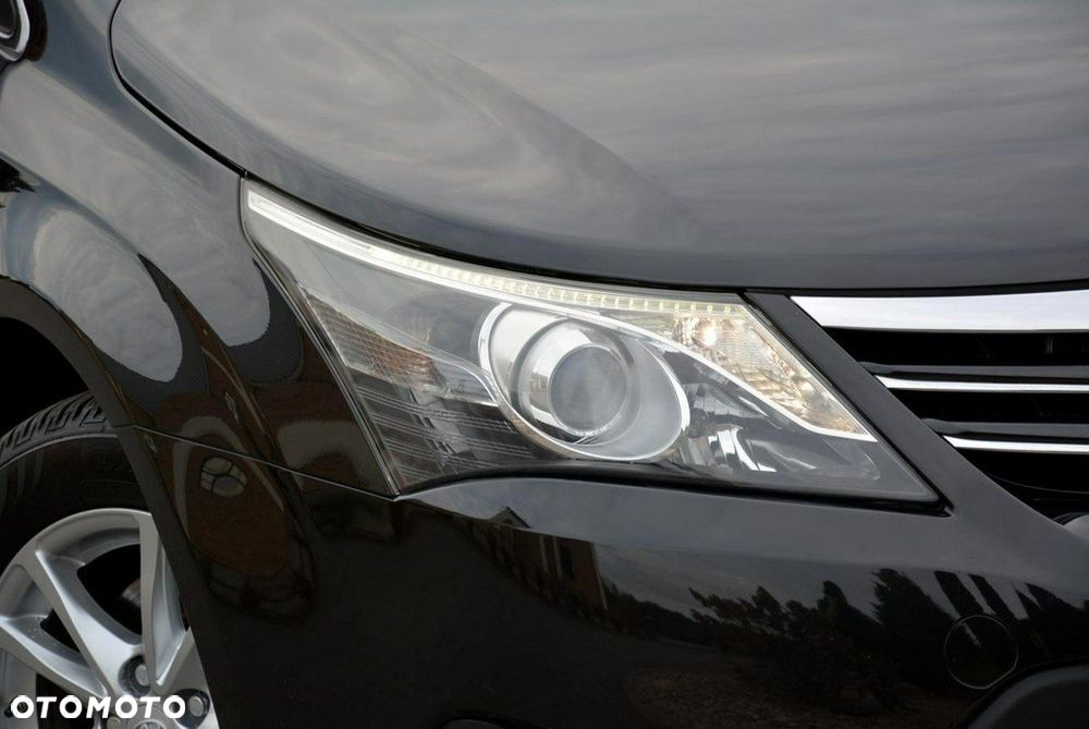 Toyota Avensis 2.0 D-4D Comfort - 8