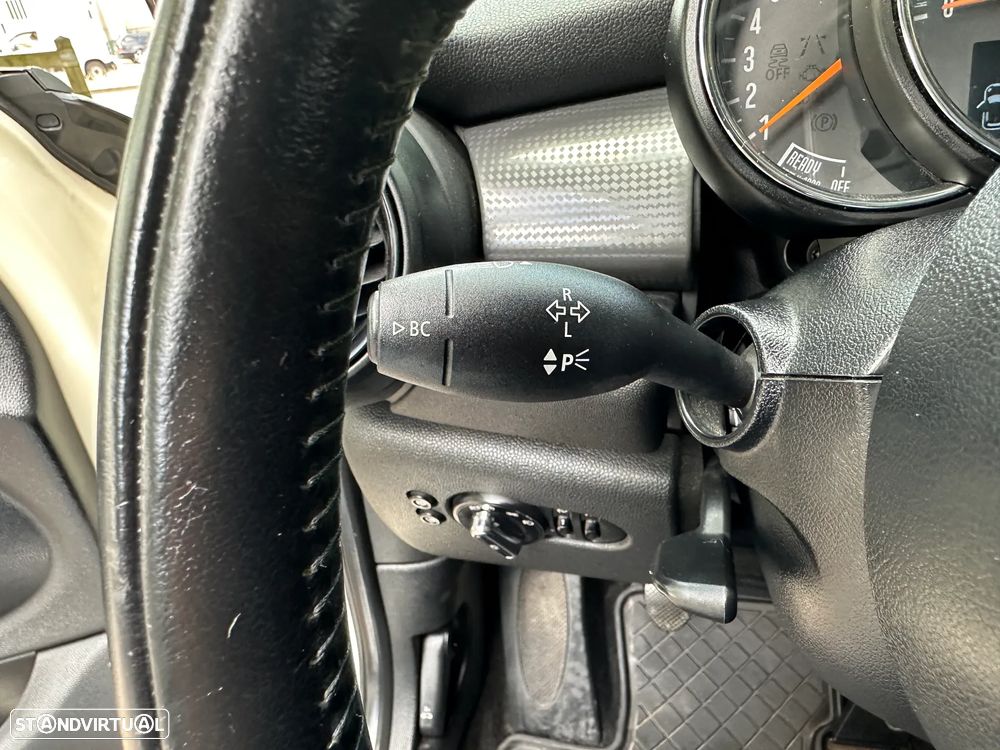 MINI 5 Portas Cooper D - 21