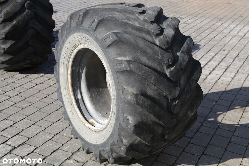 Koła R22.5 Nokian 600/50- 22.5 do koparki opony balony 20 płótna - 20