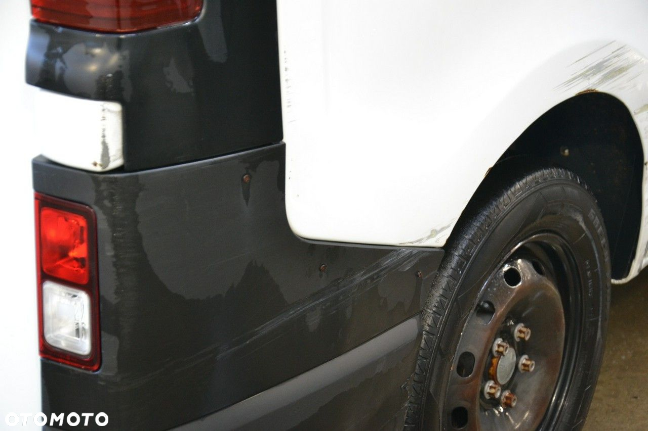 Nissan NV300 - 19