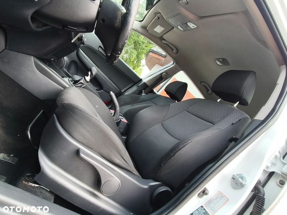Hyundai i30 1.6 CRDi Classic + - 27