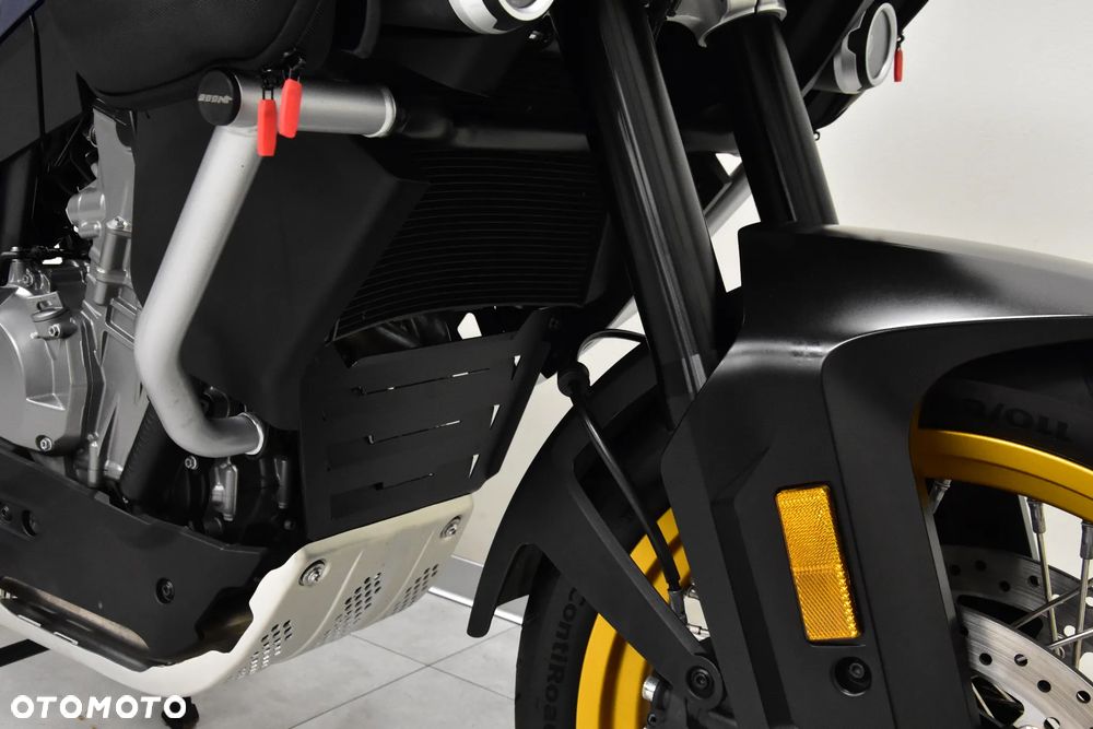 CFMoto MT - 21