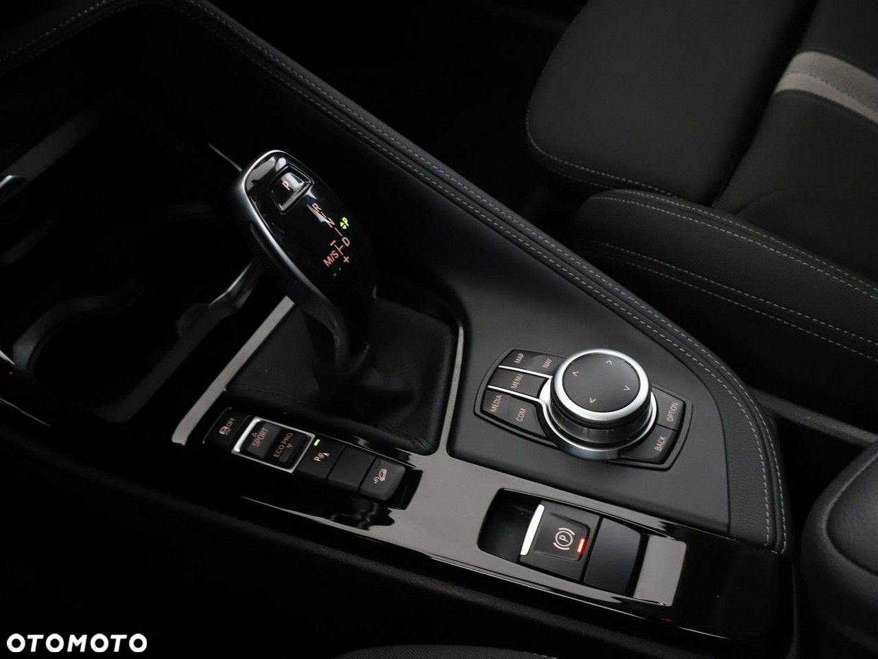 BMW X1 sDrive18d Sport Line - 28