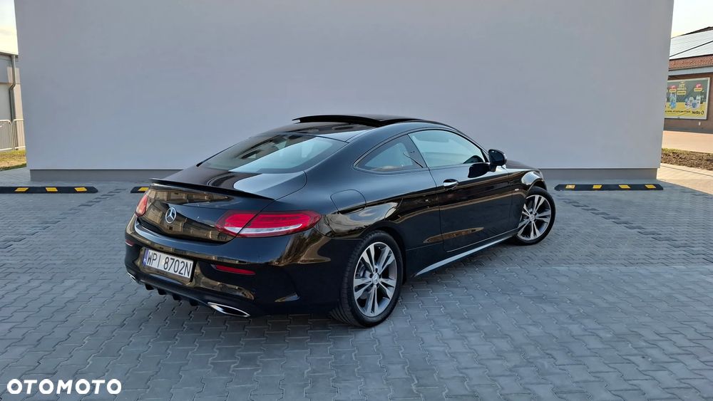 Mercedes-Benz Klasa C 300 9G-TRONIC AMG Line - 3