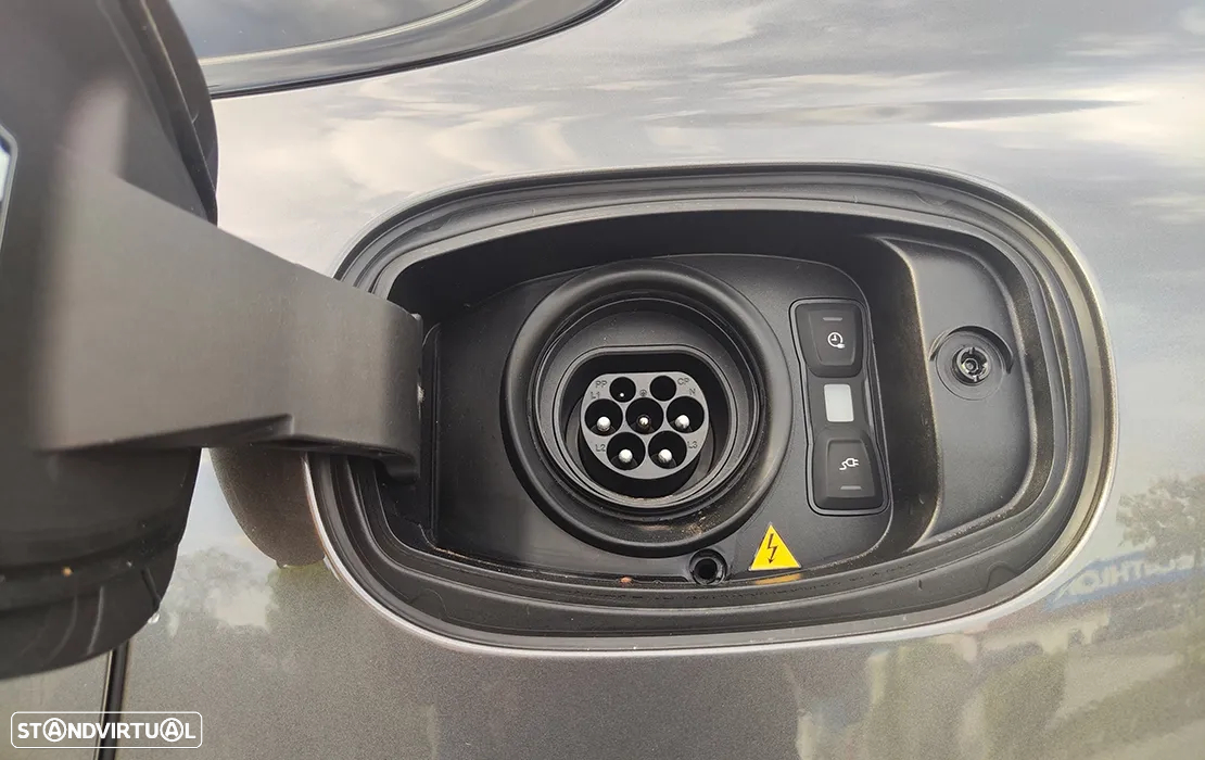 Porsche Cayenne Coupé E-Hybrid - 17