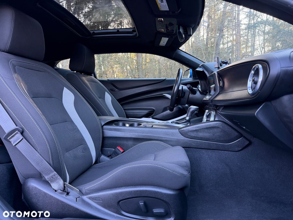 Chevrolet Camaro - 12