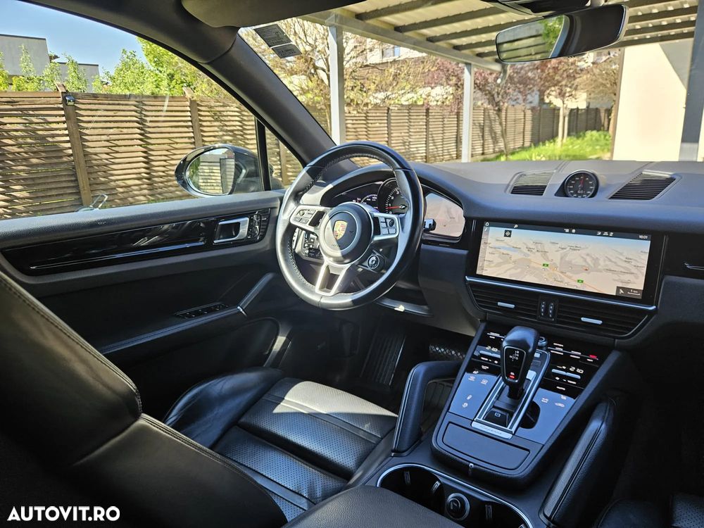 Porsche Cayenne Standard - 16