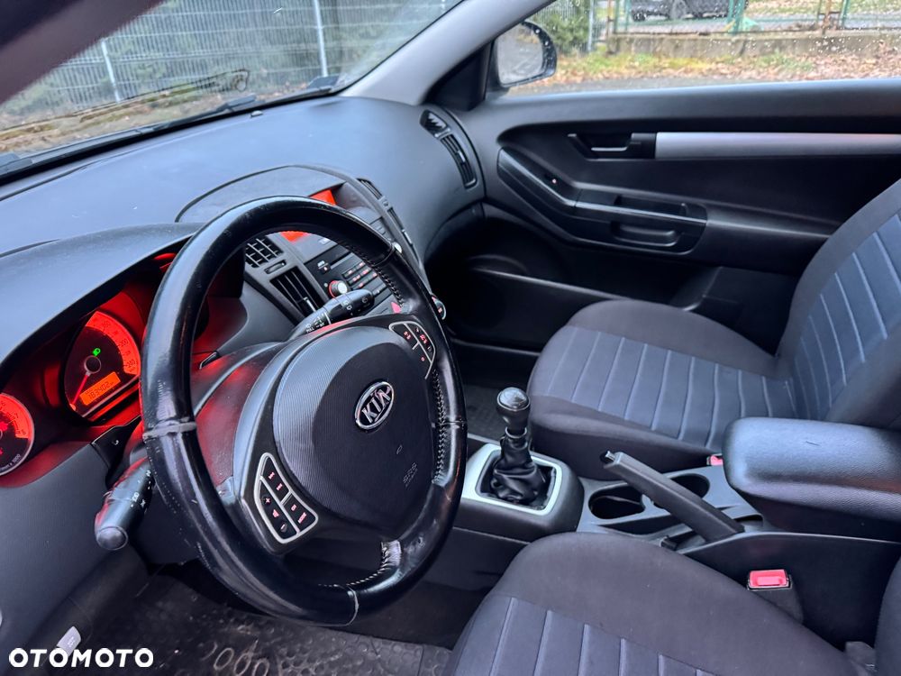 Kia ProCeed 1.4 CVVT Dream-Team Edition - 11
