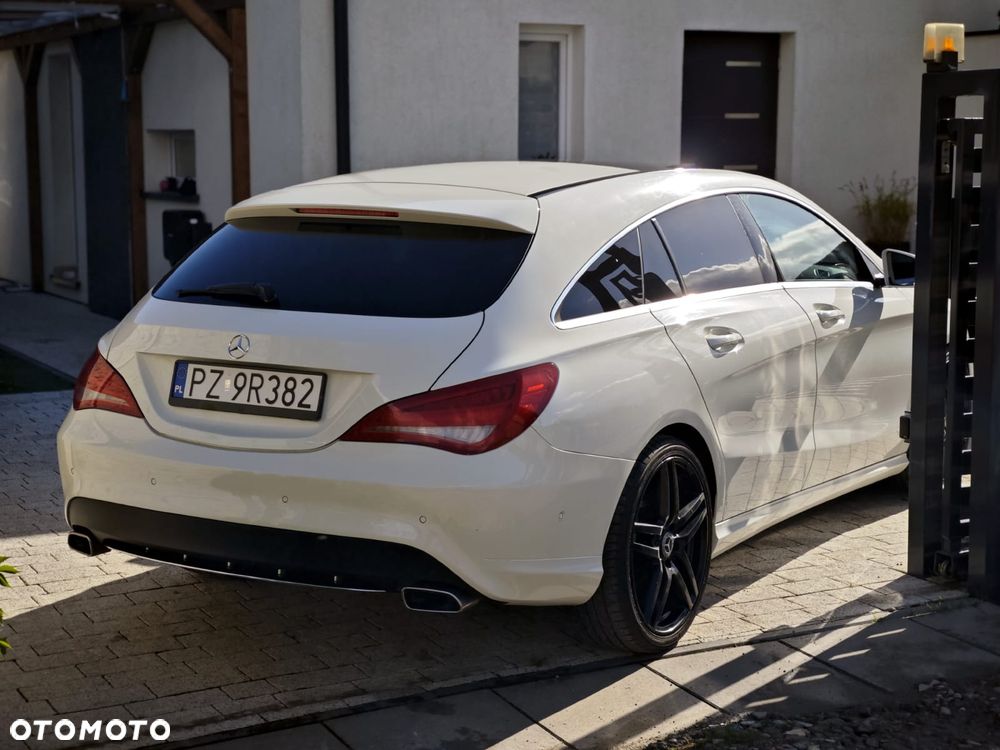 Mercedes-Benz CLA 180 7G-DCT - 11