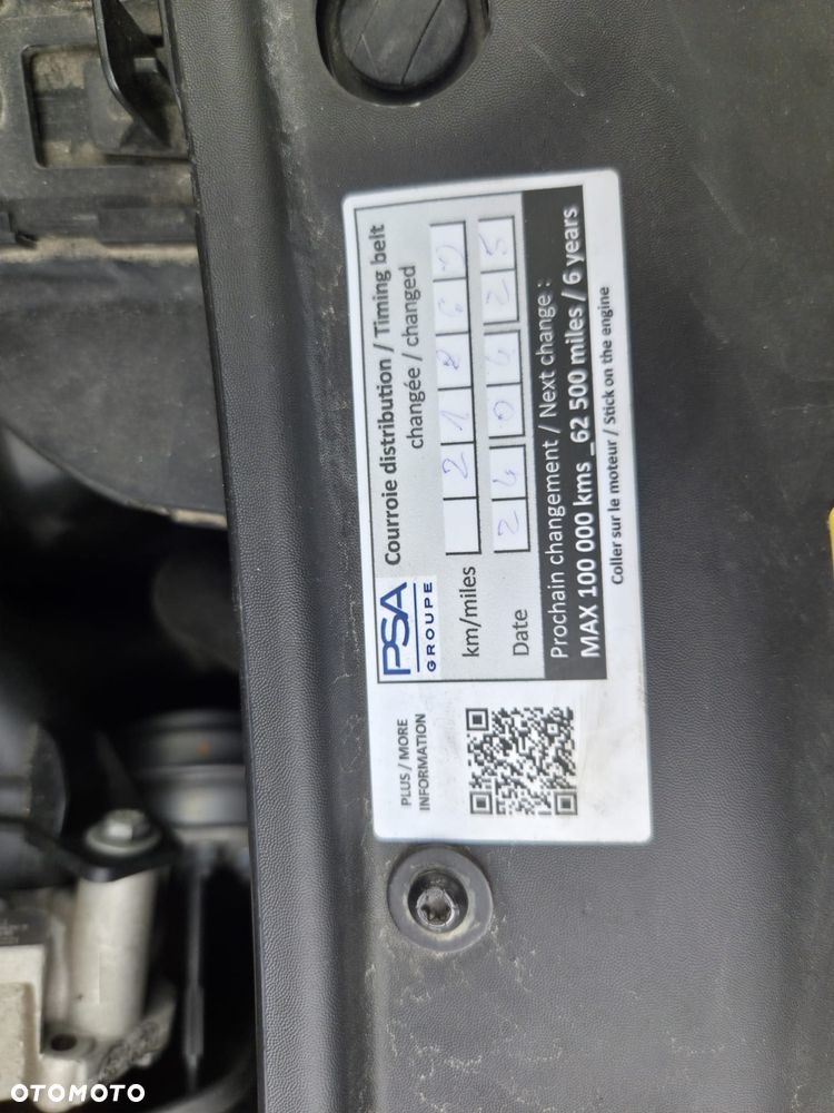 Peugeot 208 1.2 PureTech GPF Allure S&S - 9