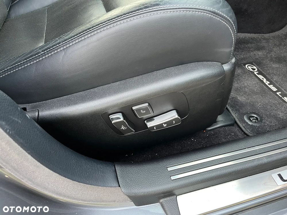 Lexus LS 460 F Sport - 30