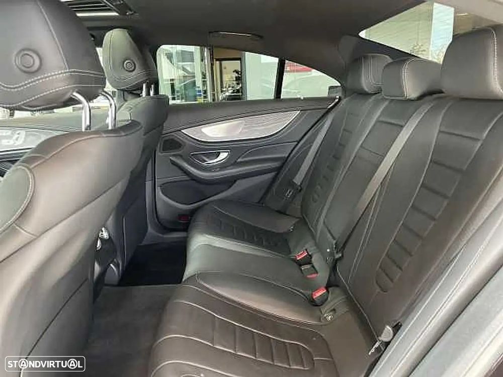 Mercedes-Benz CLS 300 d 4Matic 9G-TRONIC AMG Line - 10