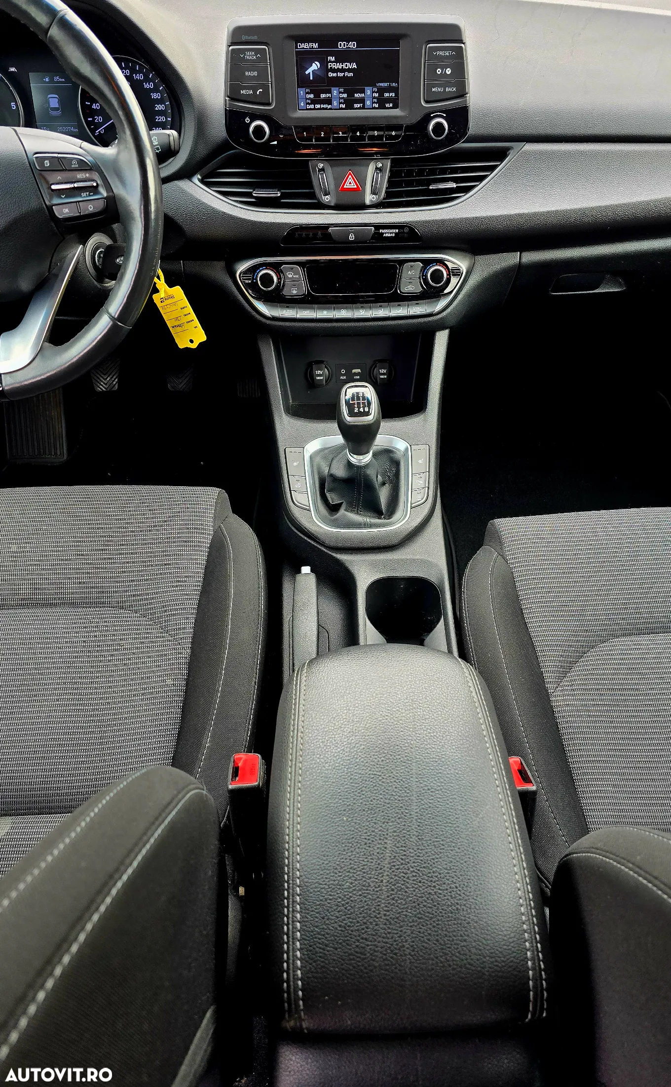 Hyundai i30 blue Kombi 1.6 CRDi Style - 14
