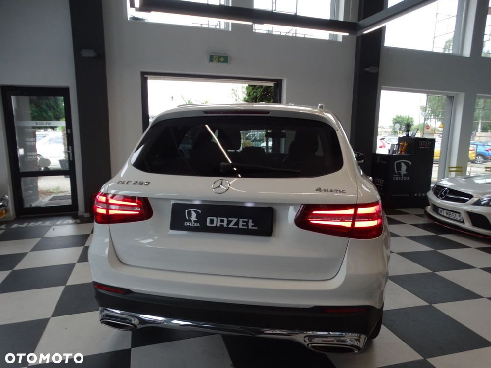 Mercedes-Benz GLC - 4