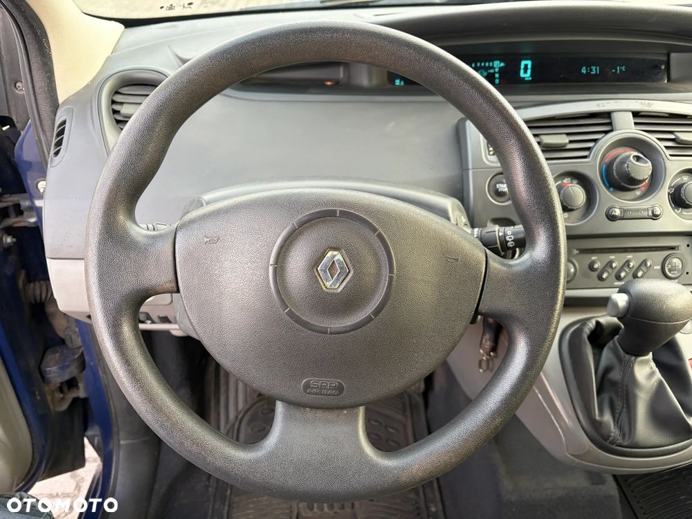 Renault Scenic 1.9 dCi FAP Avantage - 17