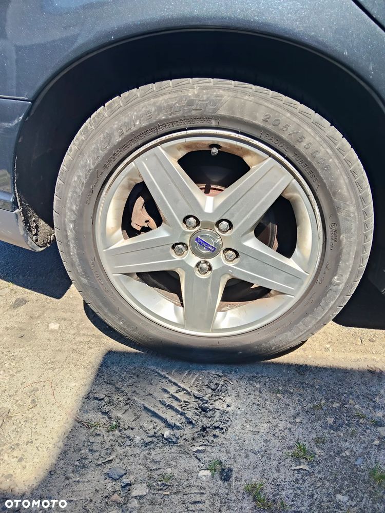 Volvo S40 1.6 - 12