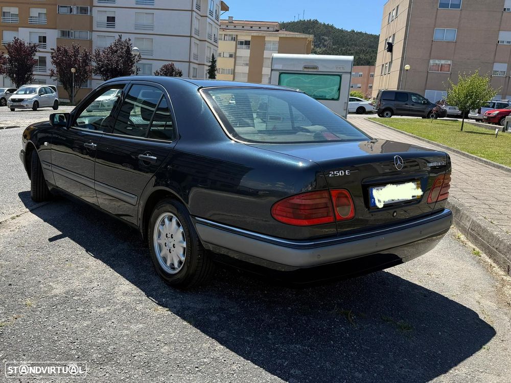 Mercedes-Benz E 250 - 3