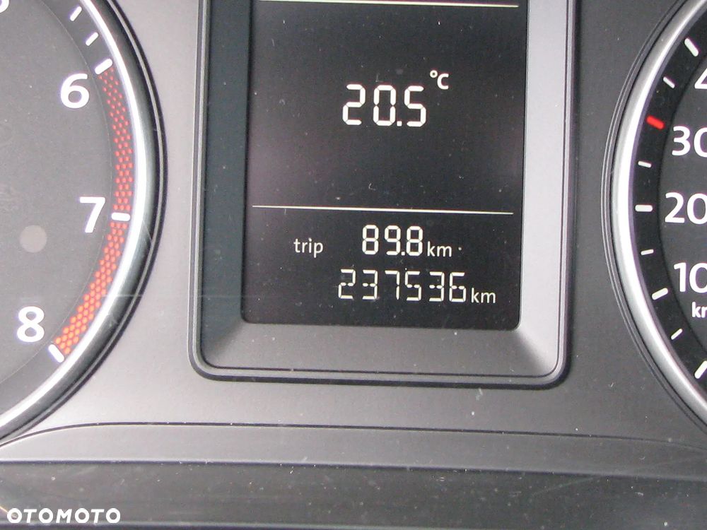Volkswagen Golf 1.6 Comfortline - 18