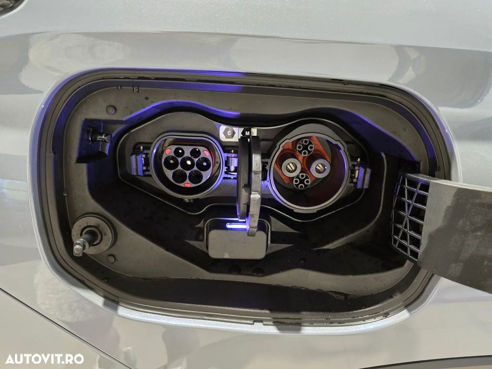 Mitsubishi Outlander - 23