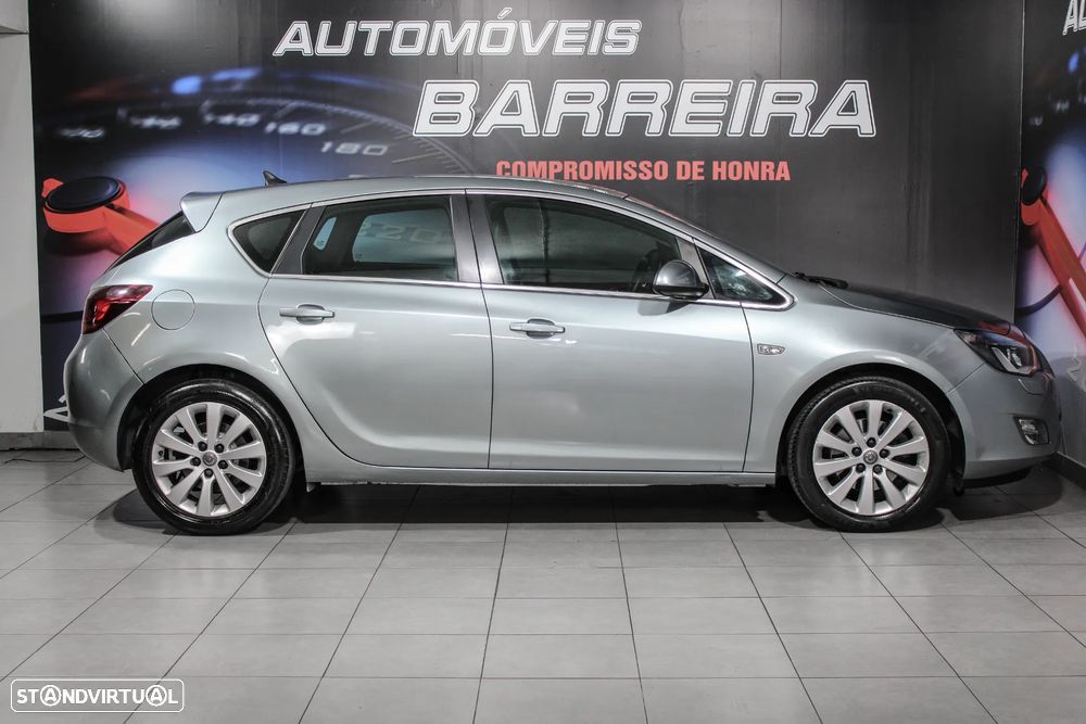 Opel Astra 1.7 CDTi Cosmo - 11
