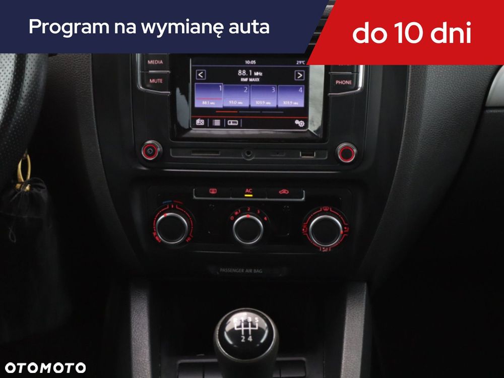 Volkswagen Jetta - 14