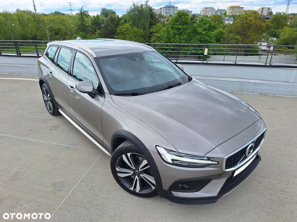 Volvo V60 Cross Country Pro B5 B AWD - 4