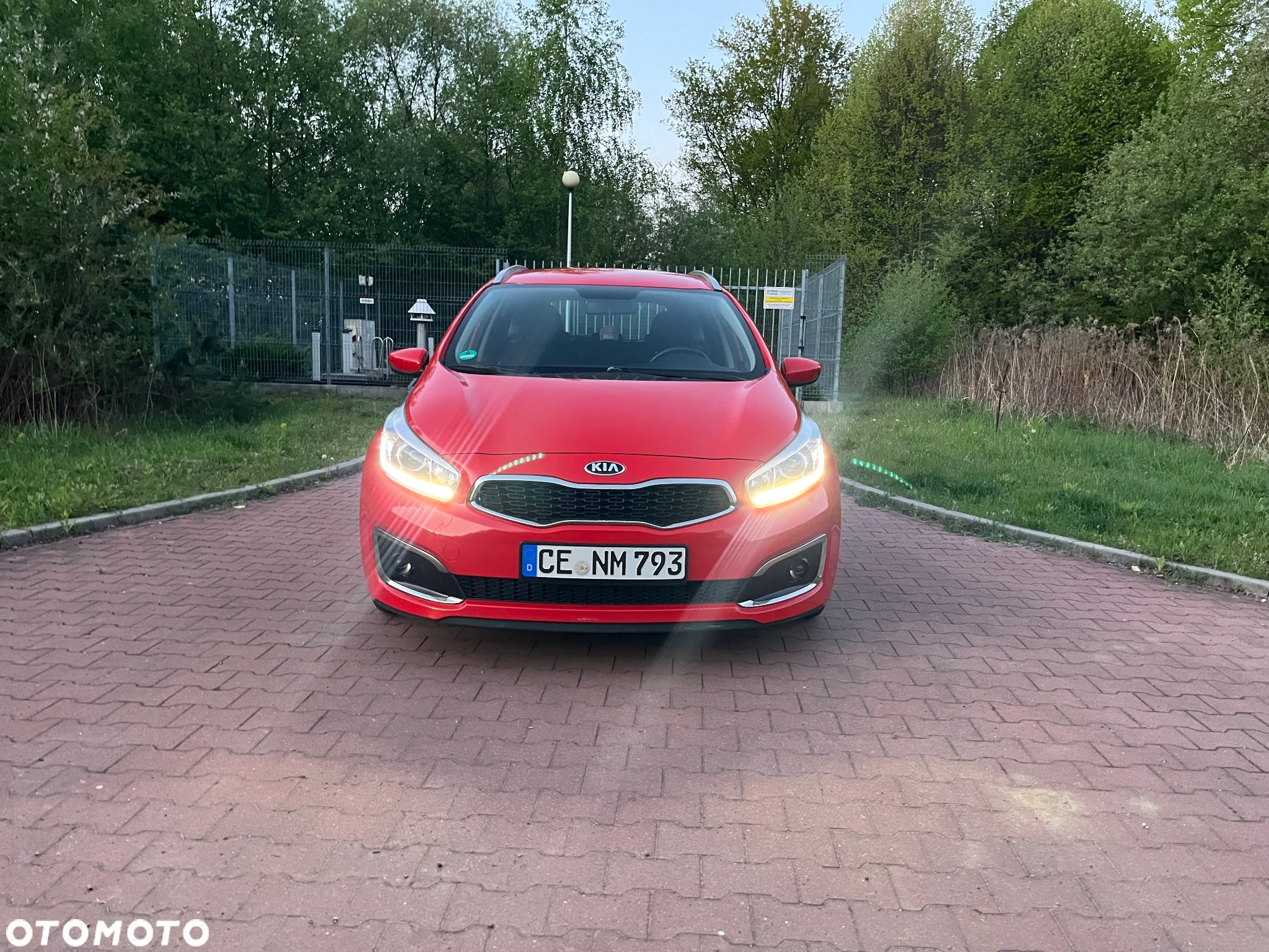 Kia Ceed 1.6 GDI SW Dream Team Edition - 3